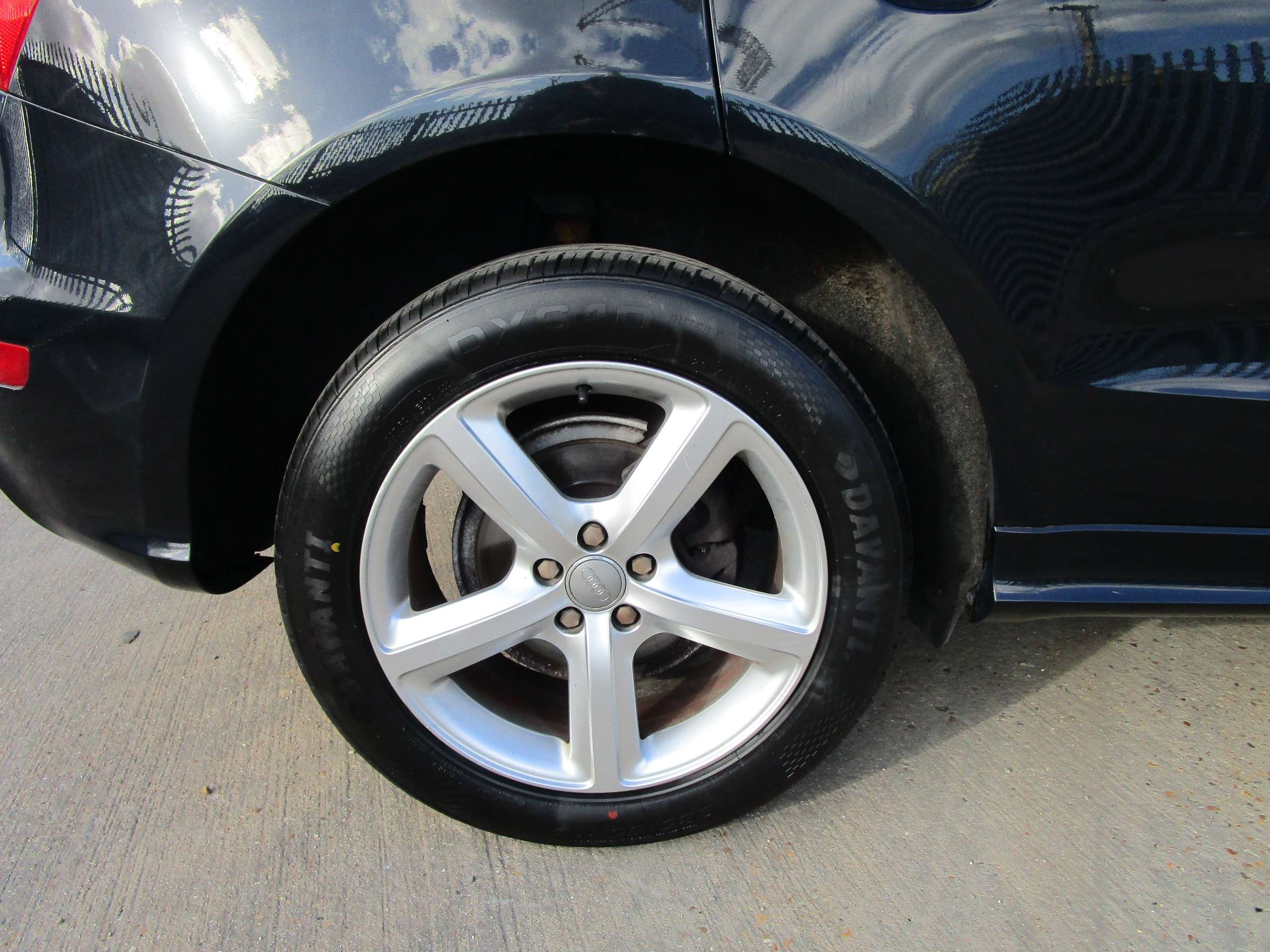 2009 AUDI Q5 2009 AUDI Q5