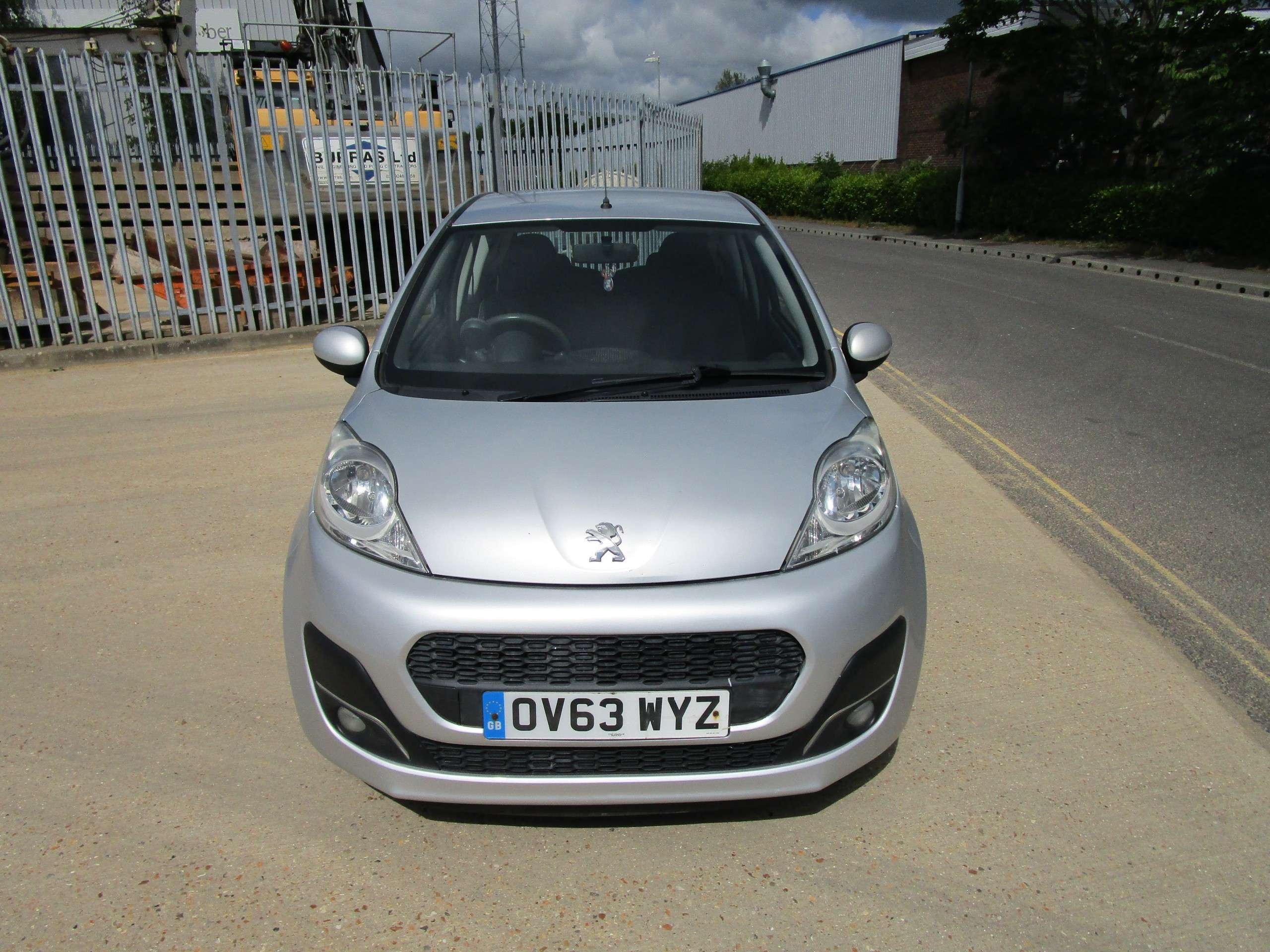 2014 PEUGEOT 107 2014 PEUGEOT 107