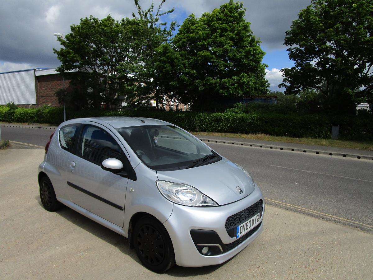 Check out this Peugeot 107 2014 Petrol Manual