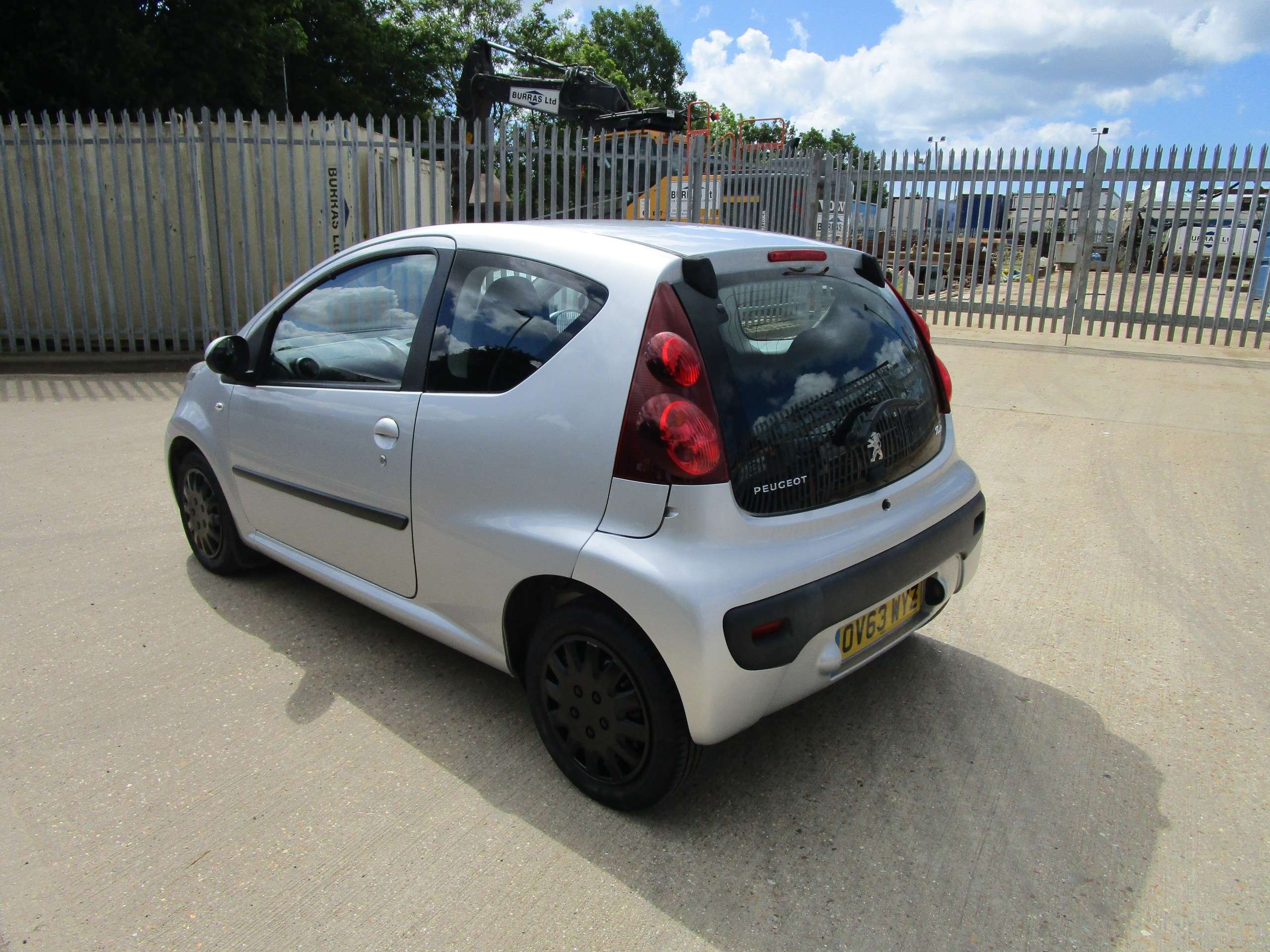 2014 PEUGEOT 107 2014 PEUGEOT 107