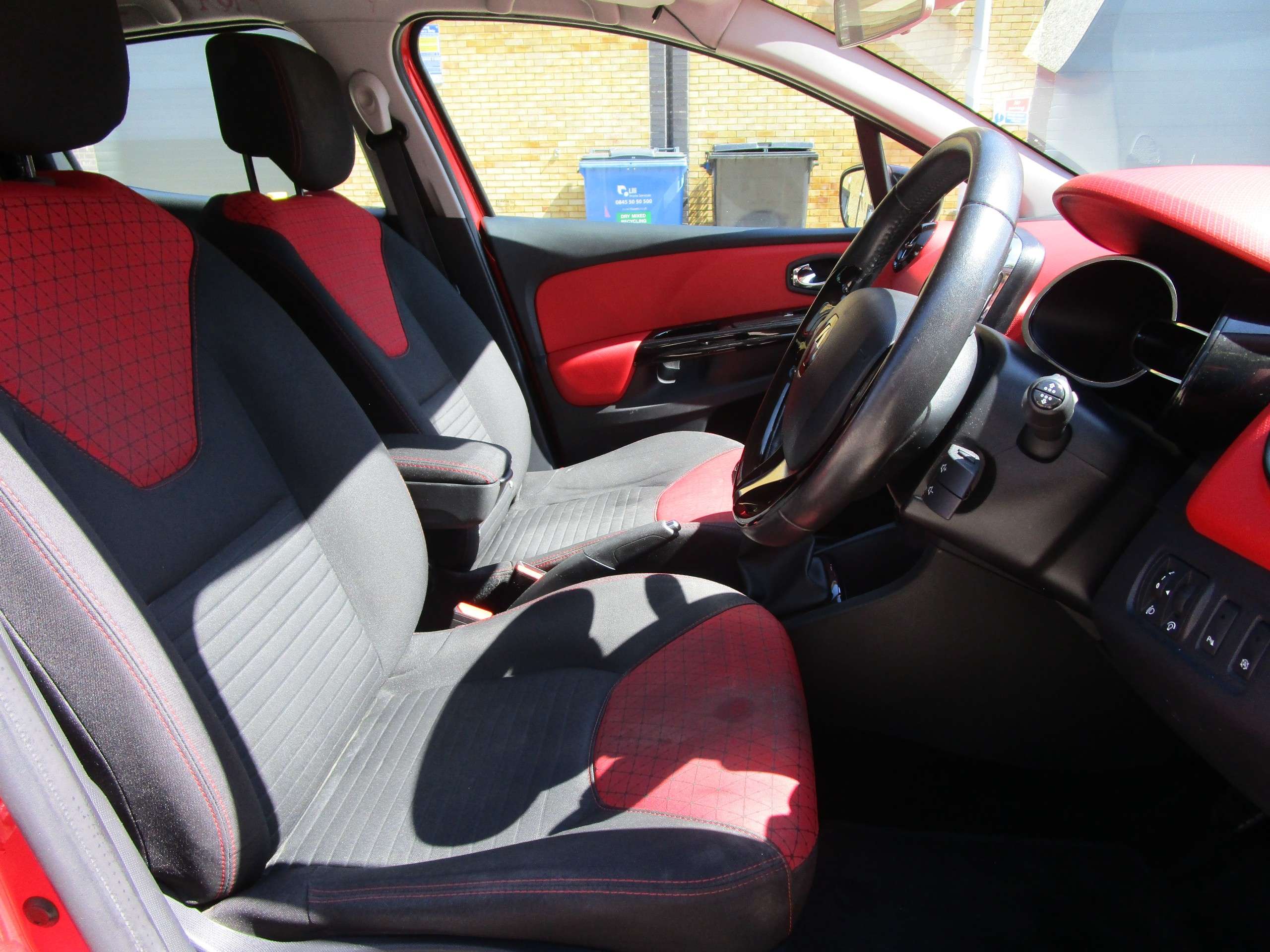 2014 RENAULT CLIO 2014 RENAULT CLIO