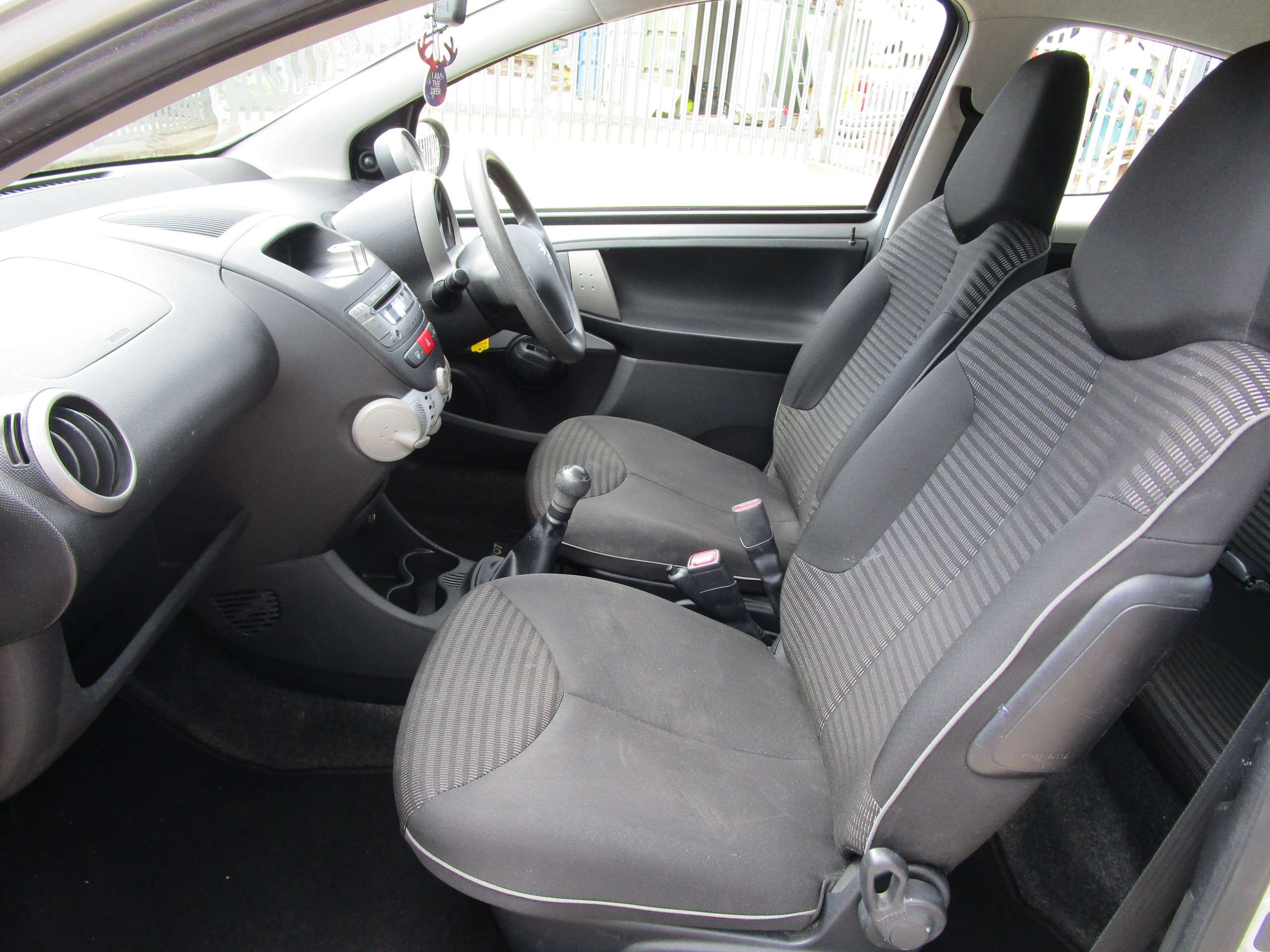 2014 PEUGEOT 107 2014 PEUGEOT 107