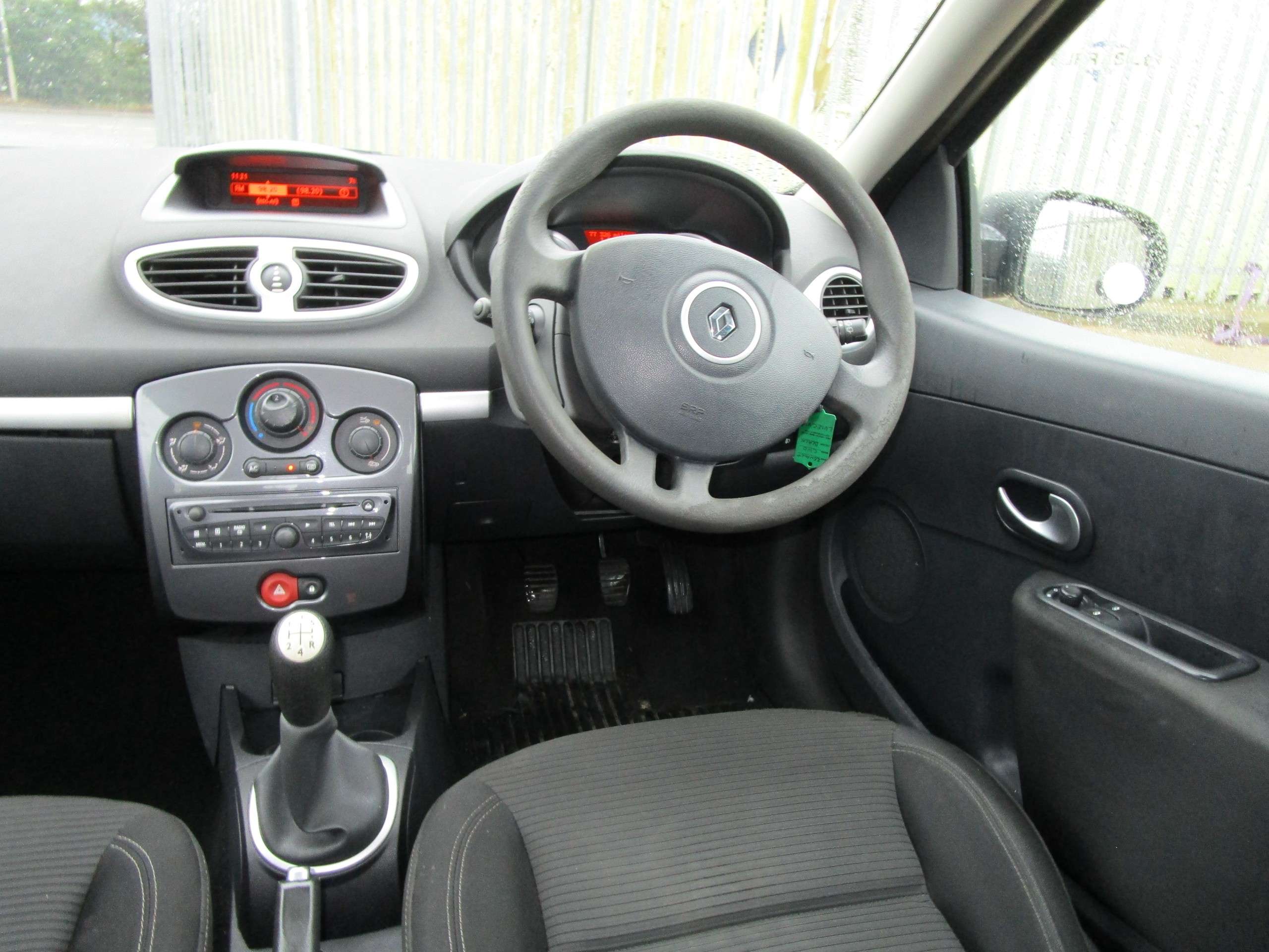 2012 RENAULT CLIO 2012 RENAULT CLIO