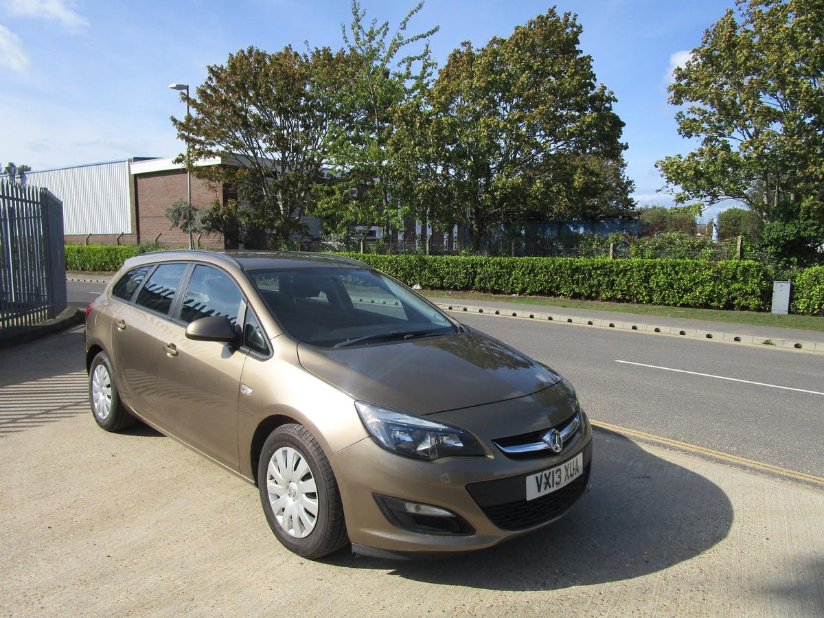 Check out this Vauxhall Astra 2013 Diesel Manual