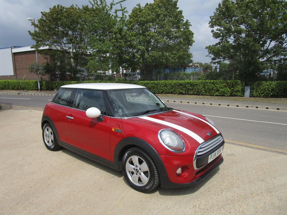 Check out this Mini Cooper 2014 Petrol Manual