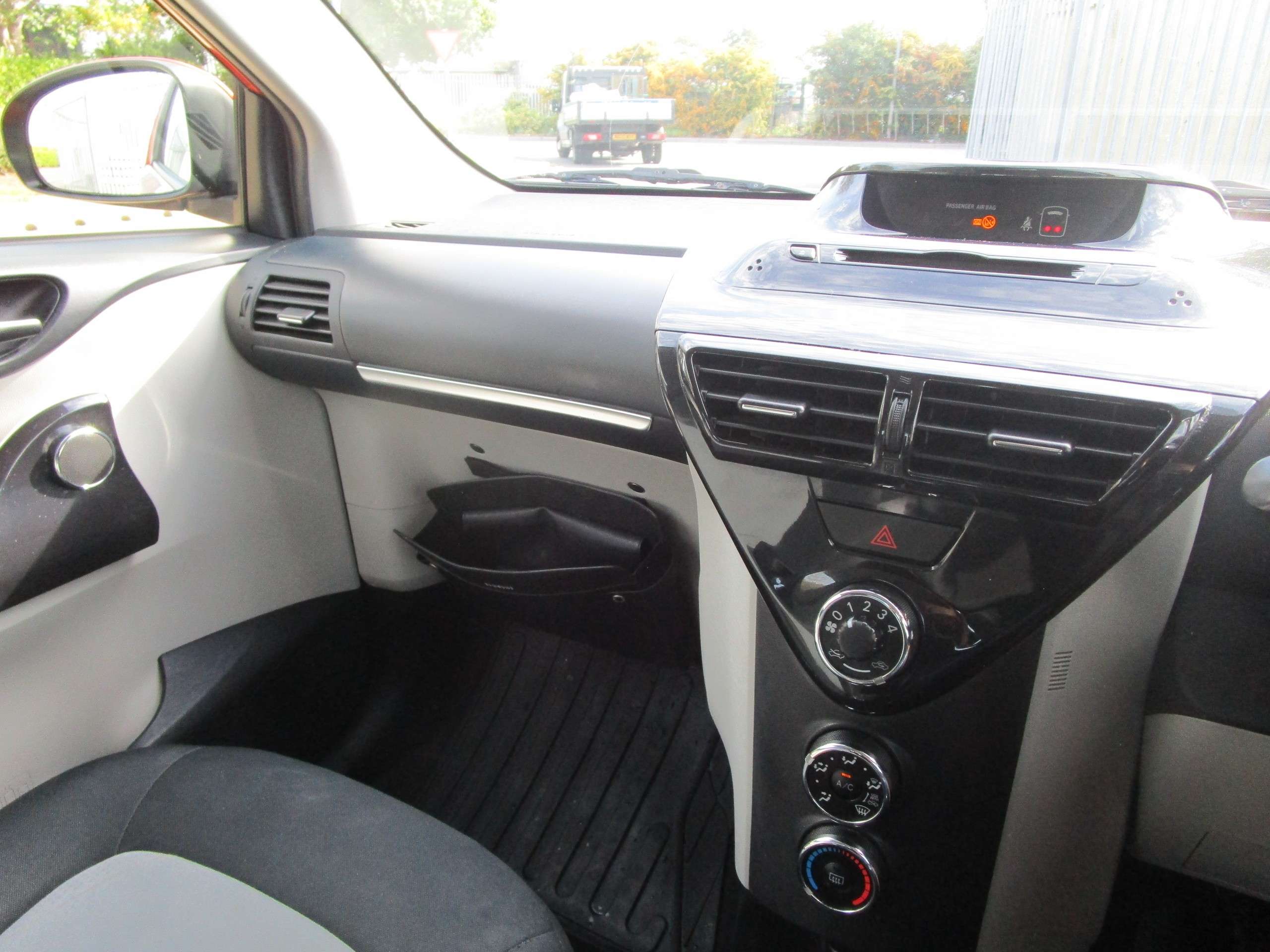 2014 TOYOTA IQ 2014 TOYOTA IQ