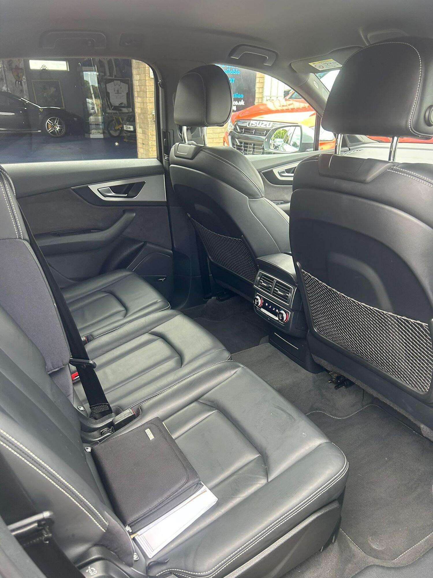 2016 AUDI Q7 2016 AUDI Q7