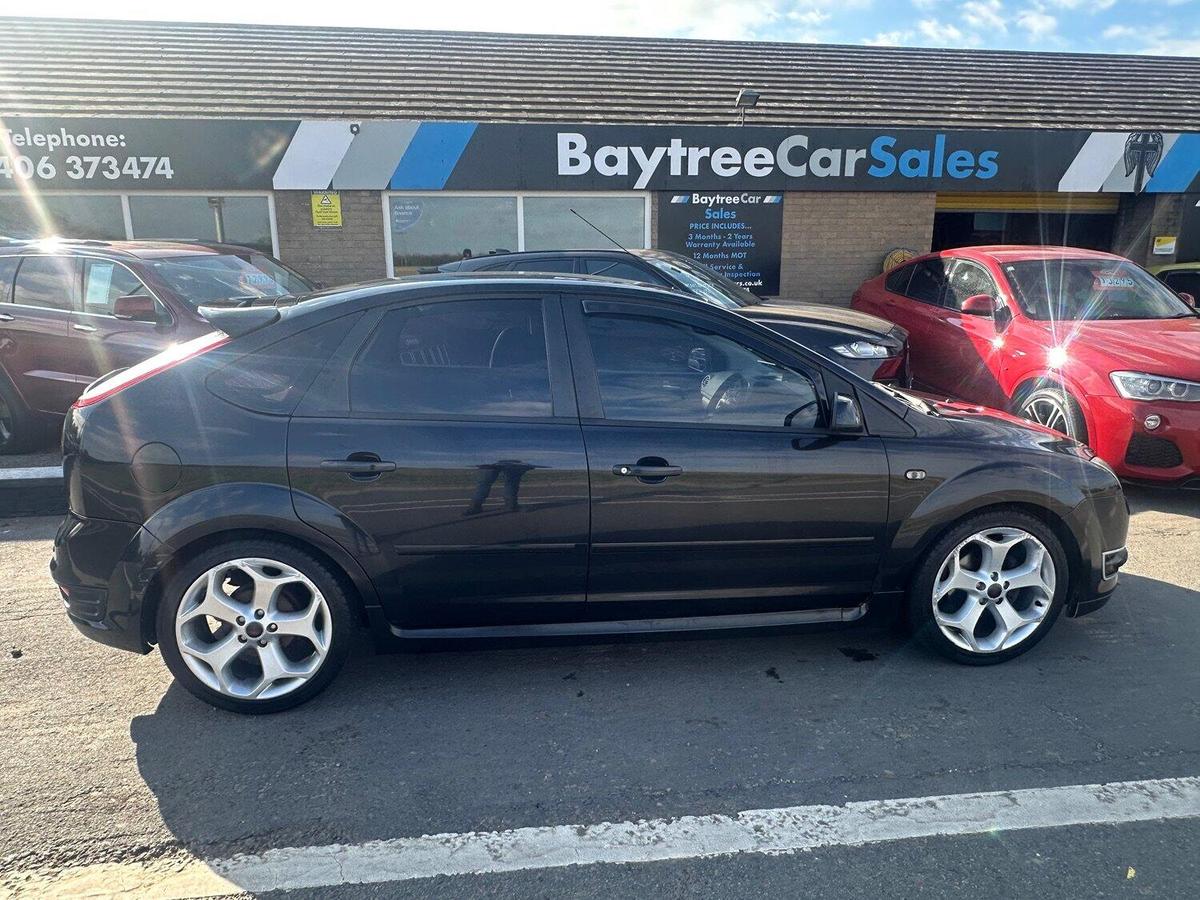 Check out this Ford Focus 2005 Petrol Manual