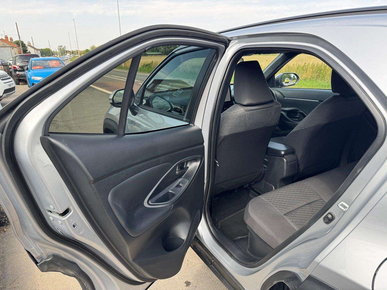 2024 TOYOTA YARIS CROSS 2024 TOYOTA YARIS CROSS