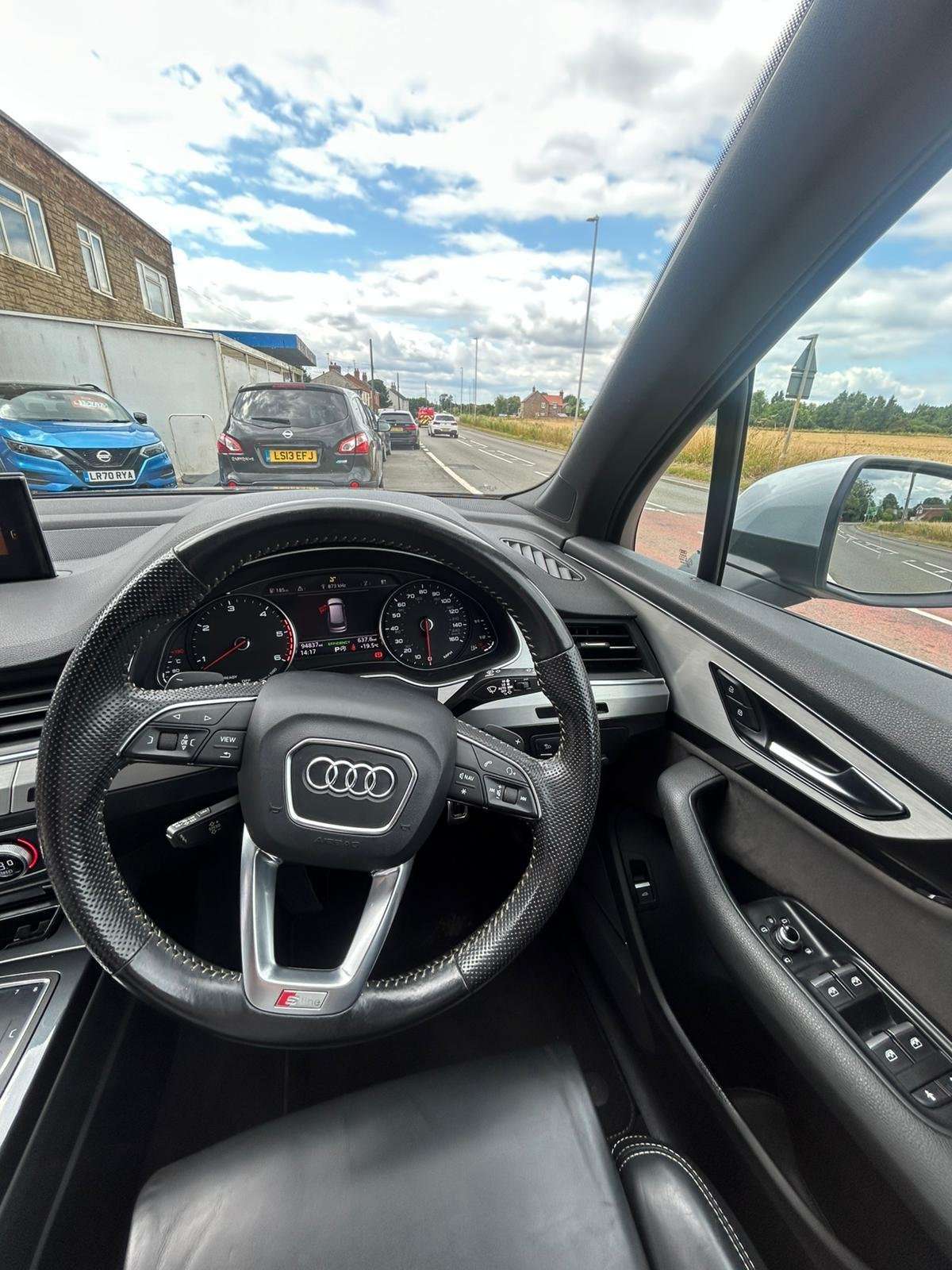 2016 AUDI Q7 2016 AUDI Q7