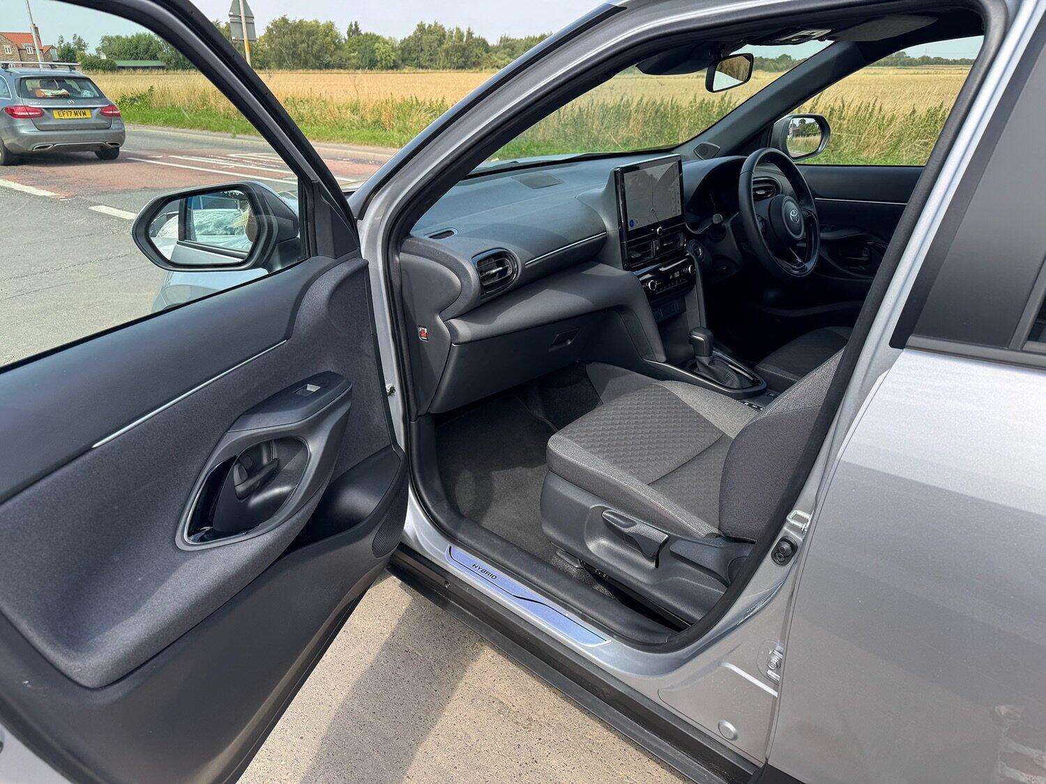 2024 TOYOTA YARIS CROSS 2024 TOYOTA YARIS CROSS