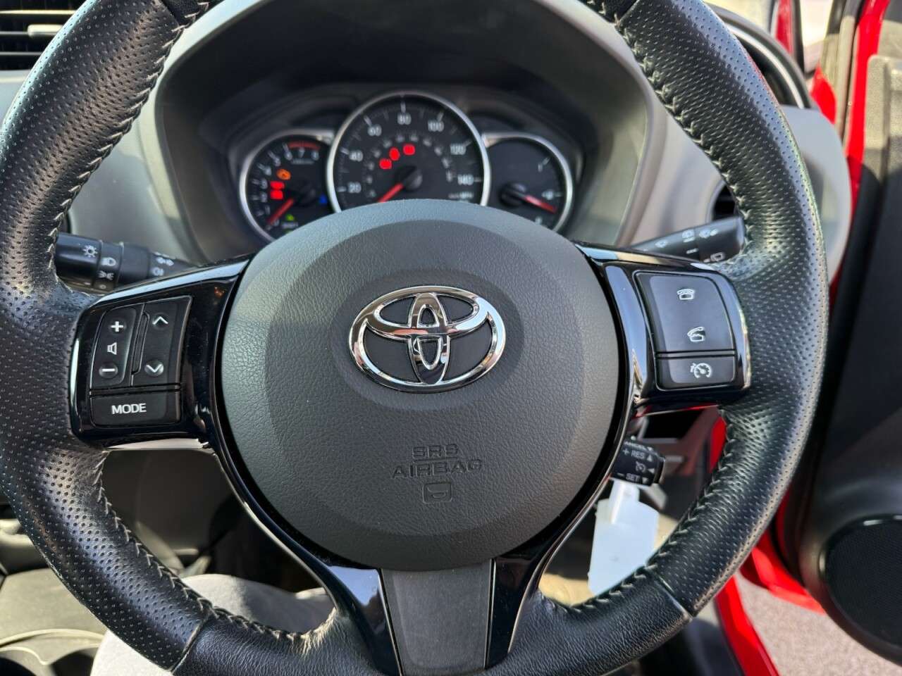 2016 TOYOTA YARIS 2016 TOYOTA YARIS