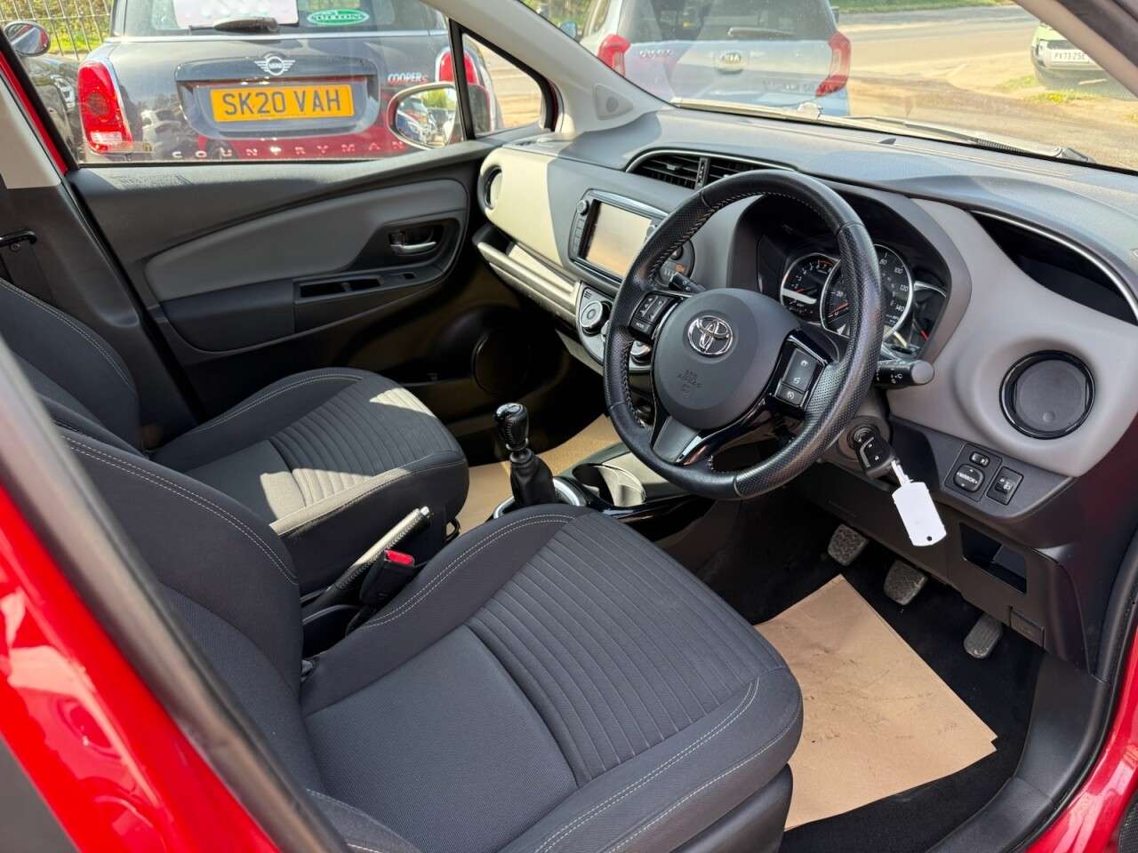 2016 TOYOTA YARIS 2016 TOYOTA YARIS