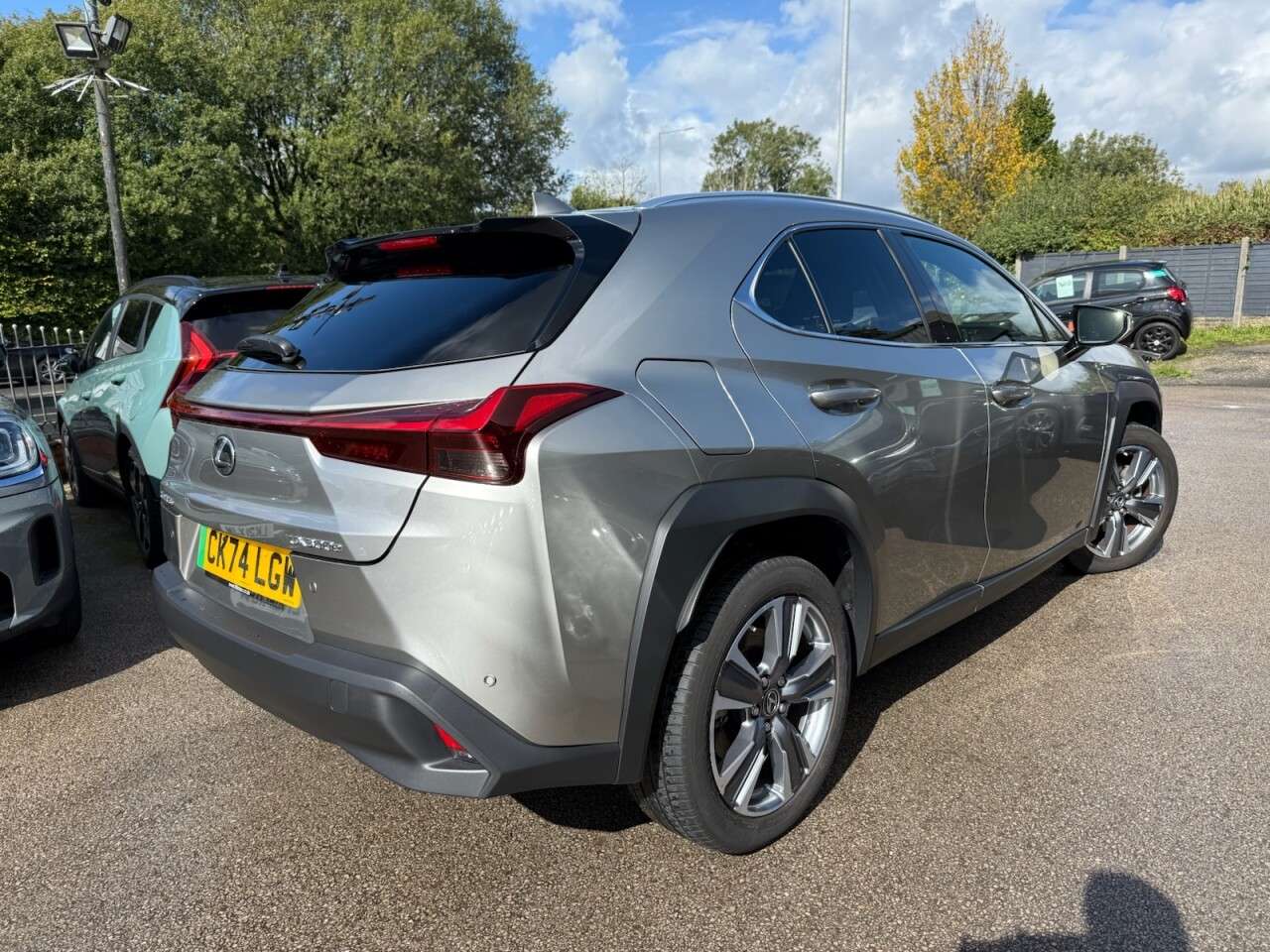 2025 LEXUS UX 2025 LEXUS UX