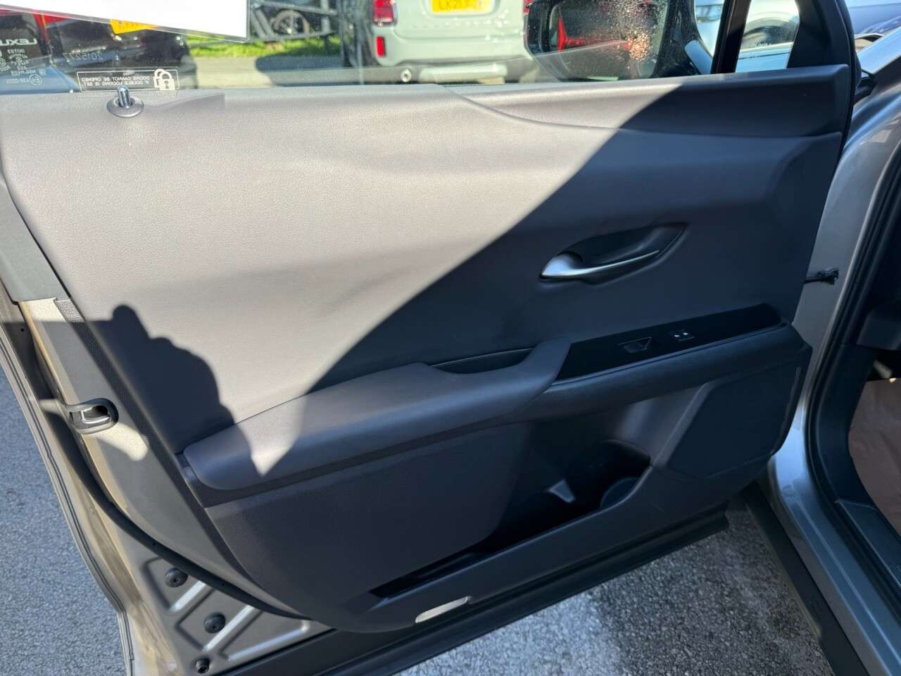 2025 LEXUS UX 2025 LEXUS UX