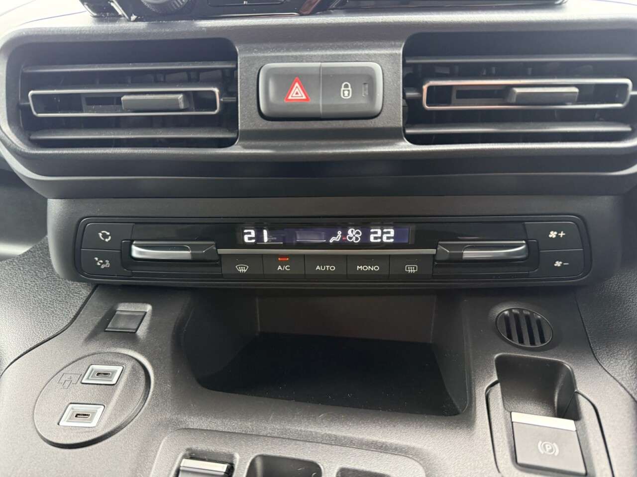 2025 VAUXHALL COMBO LIFE ELECTRIC 2025 VAUXHALL COMBO LIFE ELECTRIC