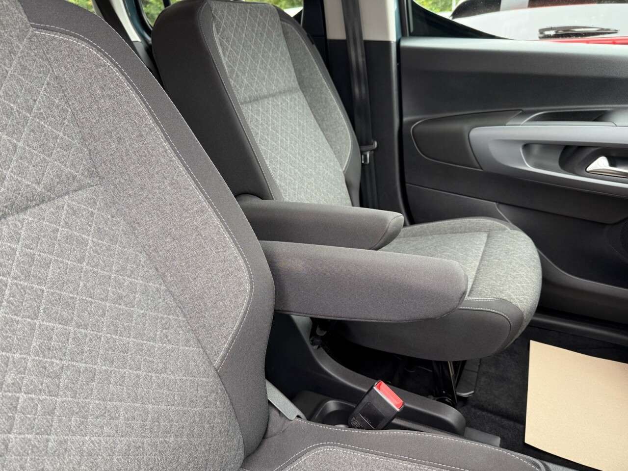 2025 VAUXHALL COMBO LIFE ELECTRIC 2025 VAUXHALL COMBO LIFE ELECTRIC