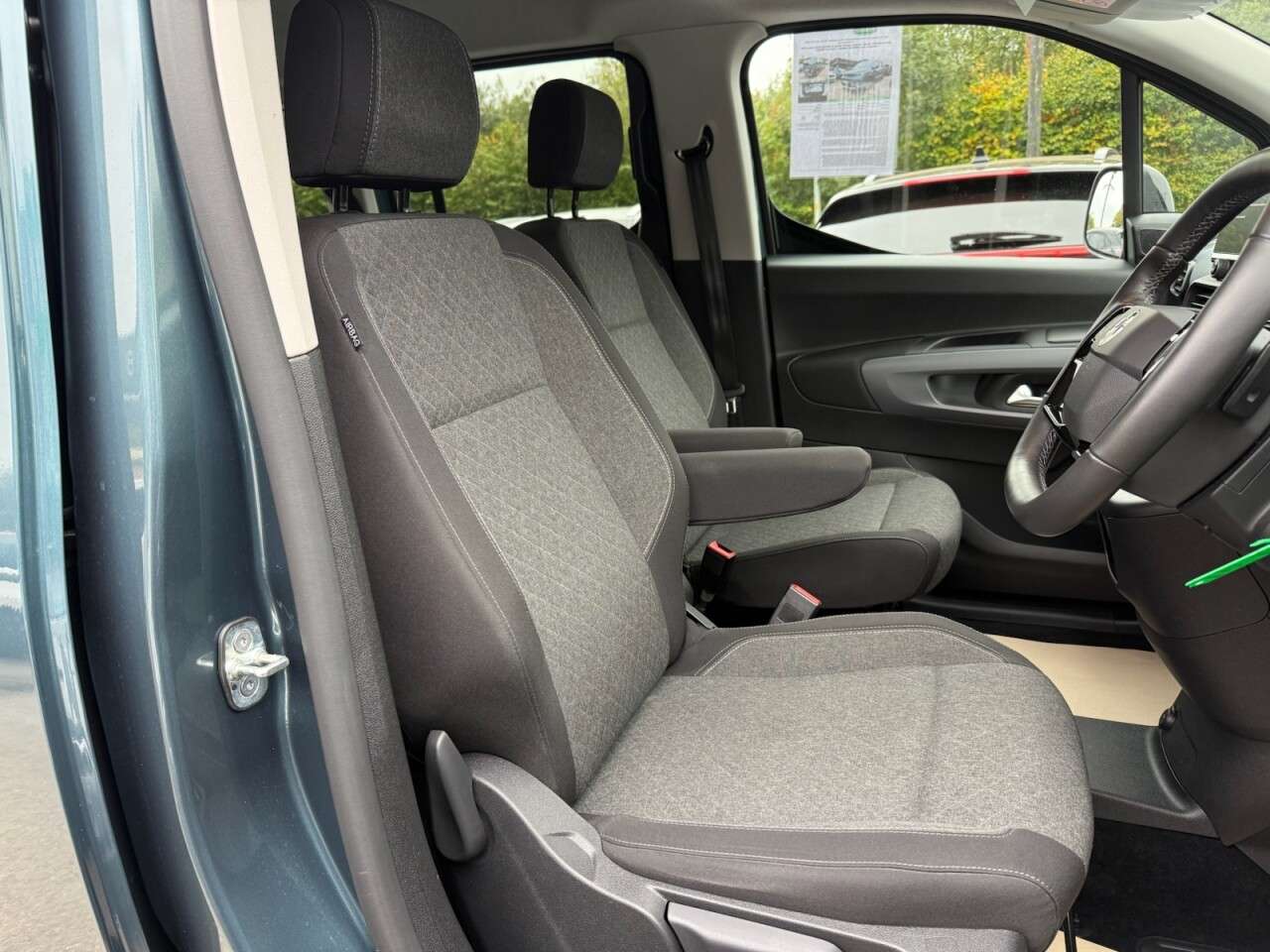 2025 VAUXHALL COMBO LIFE ELECTRIC 2025 VAUXHALL COMBO LIFE ELECTRIC