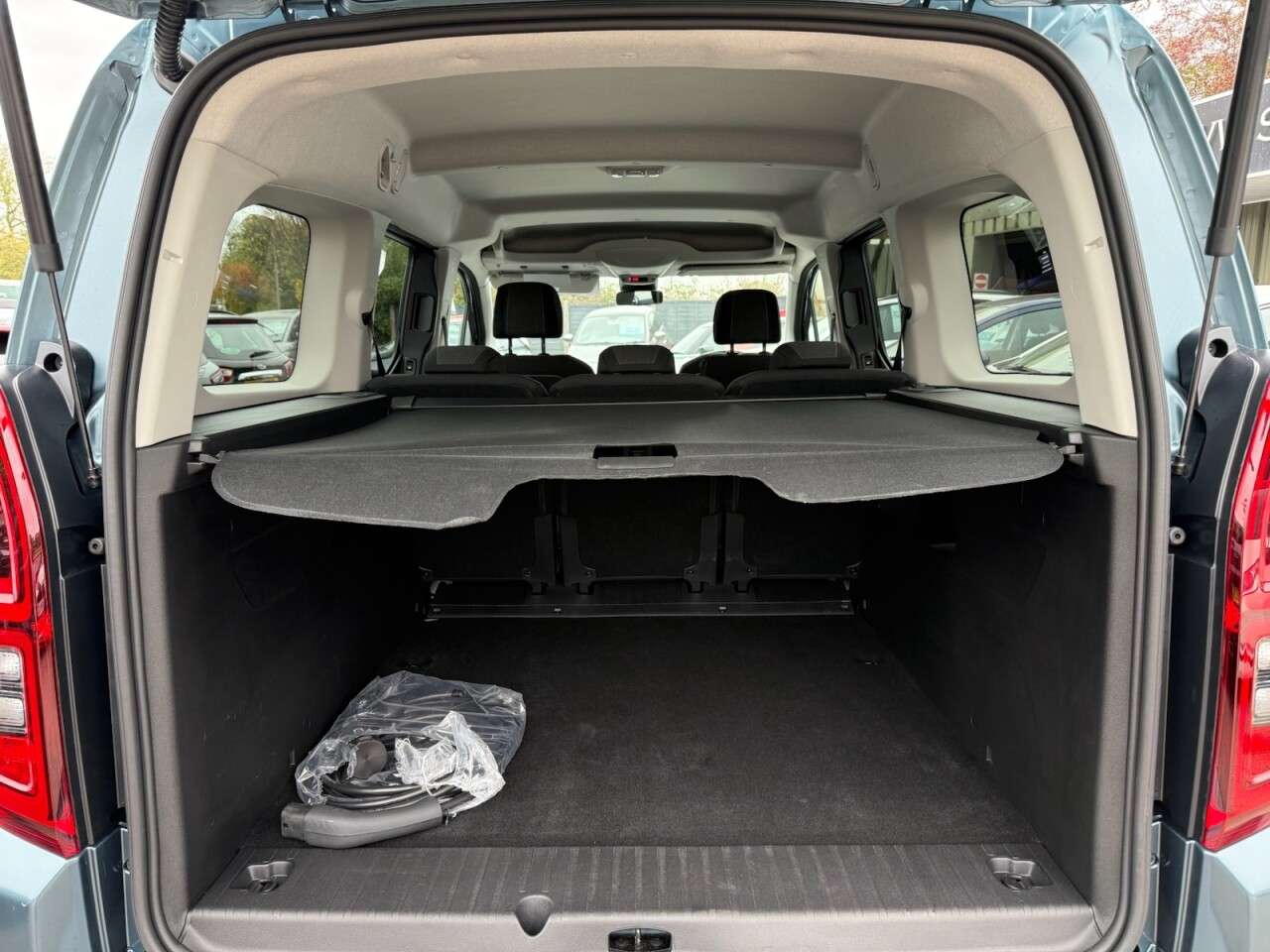 2025 VAUXHALL COMBO LIFE ELECTRIC 2025 VAUXHALL COMBO LIFE ELECTRIC