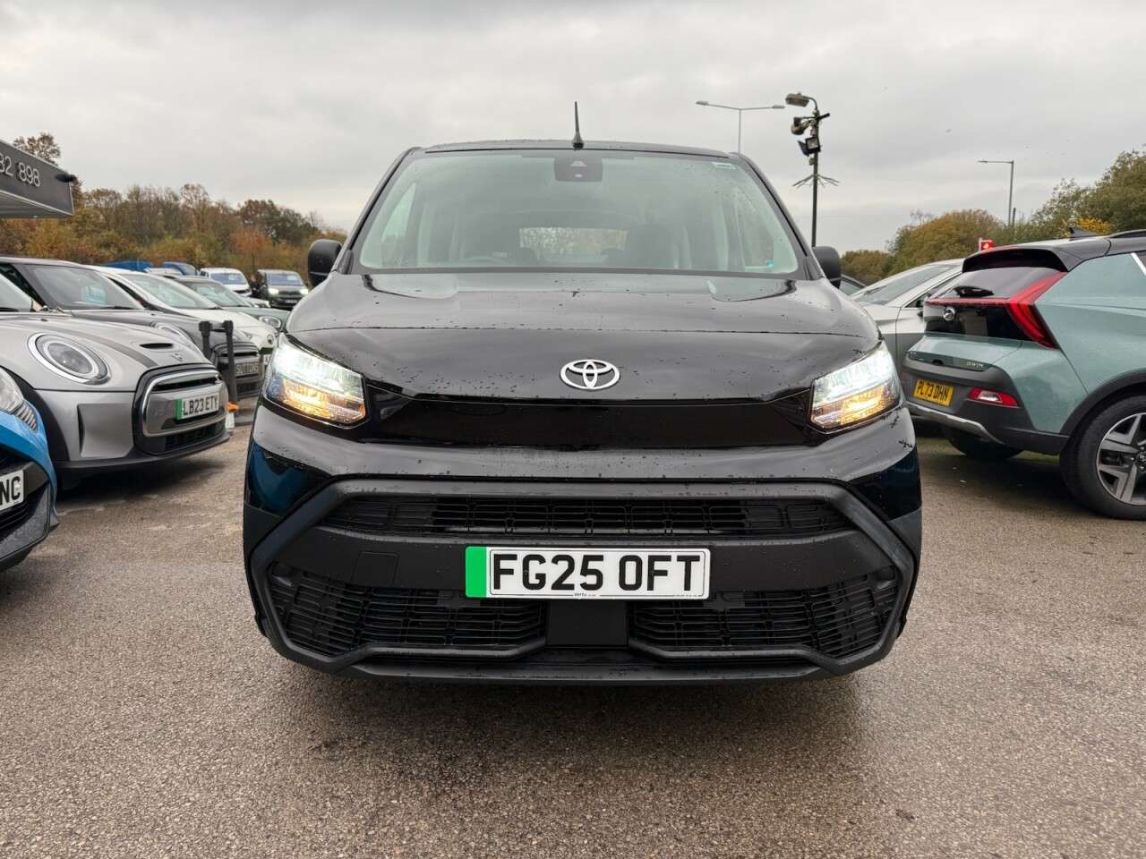 2025 TOYOTA PROACE CITY VERSO 2025 TOYOTA PROACE CITY VERSO