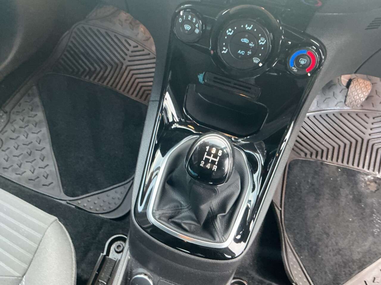 2016 FORD FIESTA 2016 FORD FIESTA