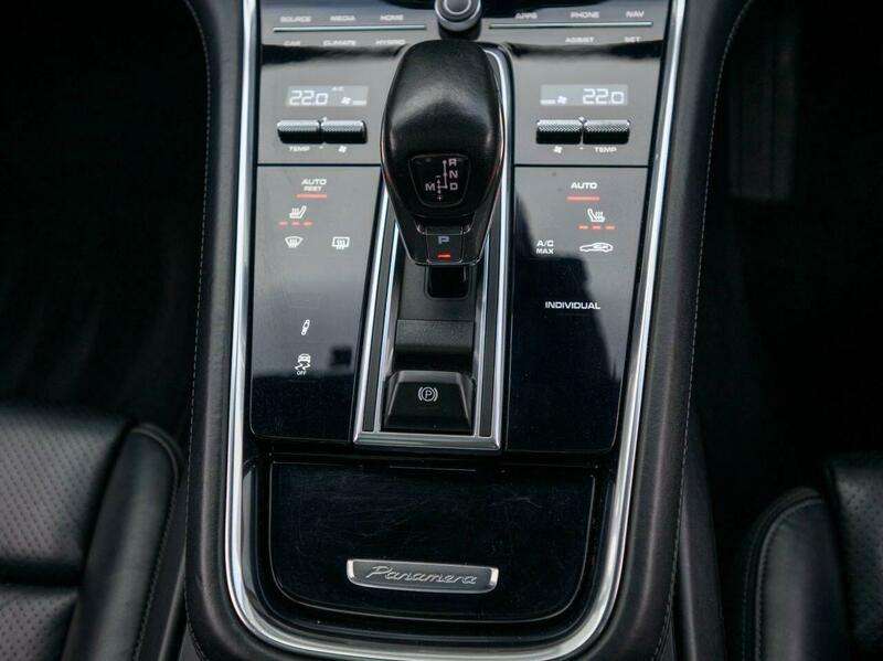 2019 PORSCHE PANAMERA 2019 PORSCHE PANAMERA