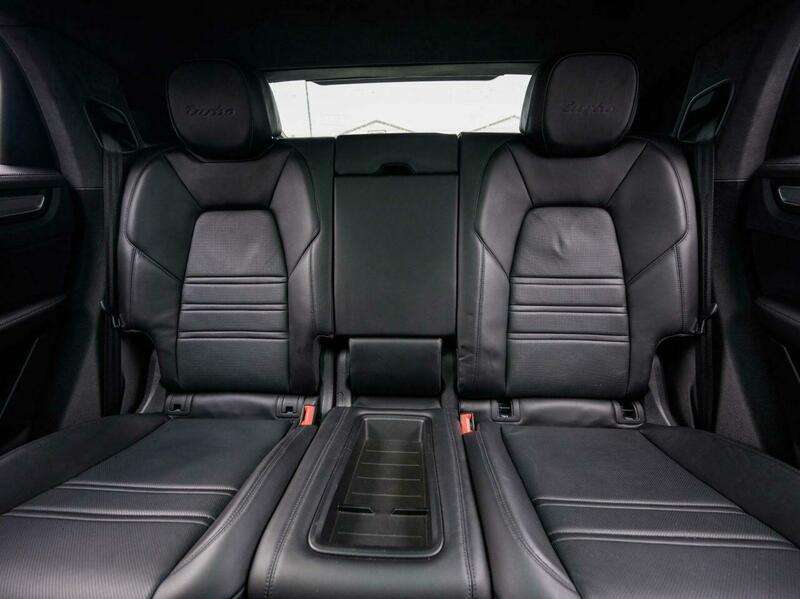 2019 PORSCHE CAYENNE 2019 PORSCHE CAYENNE