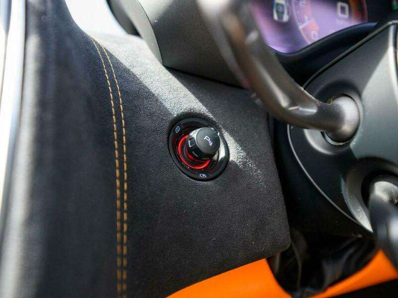 2017 MCLAREN 570S 2017 MCLAREN 570S