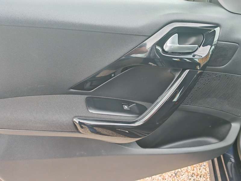 2018 PEUGEOT 208 2018 PEUGEOT 208