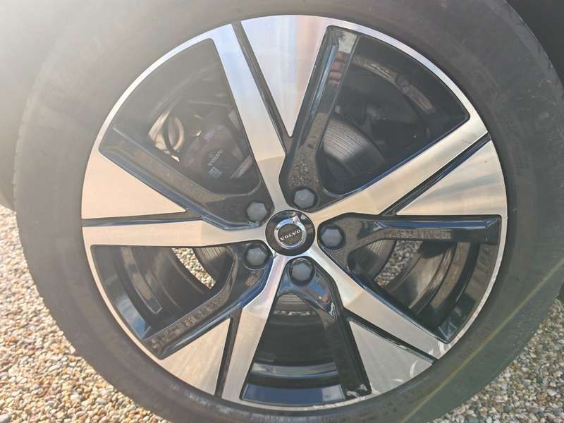 2021 VOLVO XC40 2021 VOLVO XC40