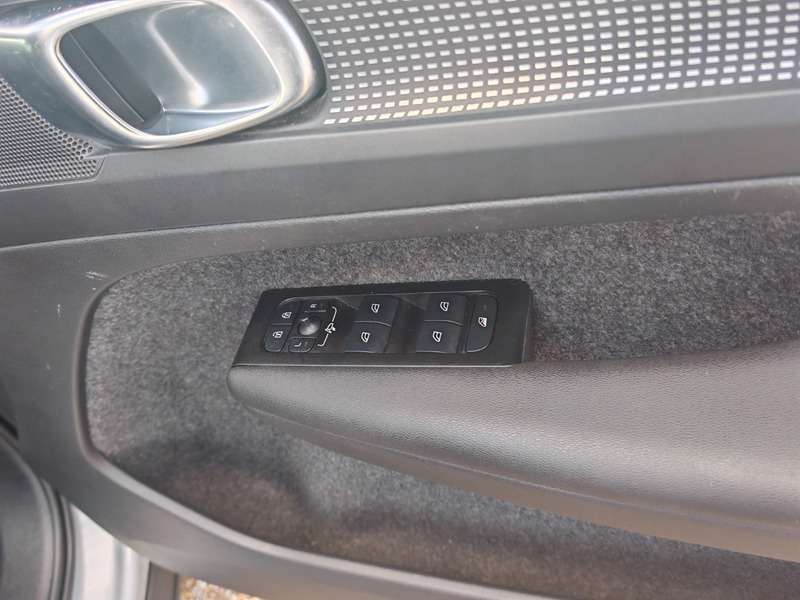 2021 VOLVO XC40 2021 VOLVO XC40