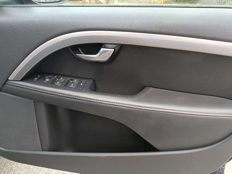 2011 VOLVO S80 2011 VOLVO S80