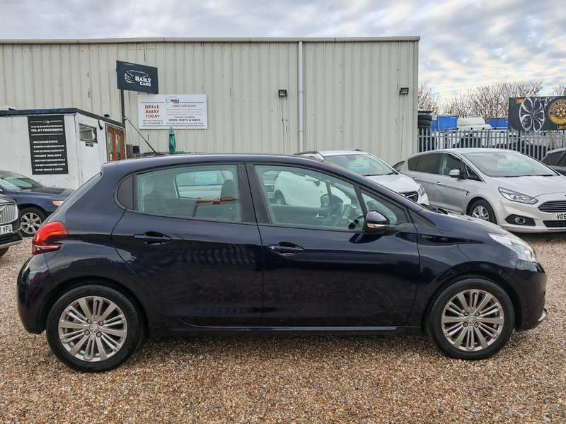 2018 PEUGEOT 208 2018 PEUGEOT 208