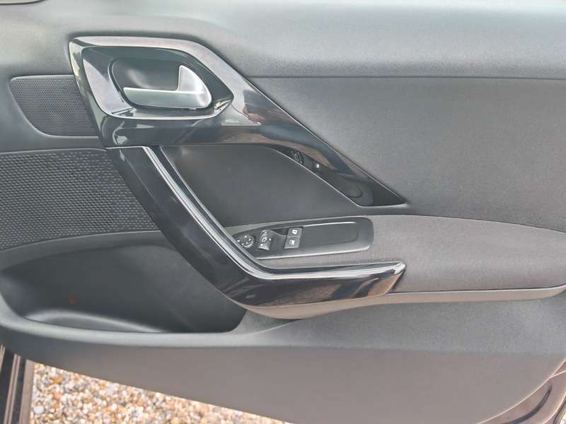 2018 PEUGEOT 208 2018 PEUGEOT 208