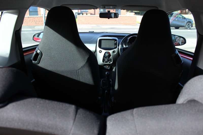 2015 PEUGEOT 108 2015 PEUGEOT 108