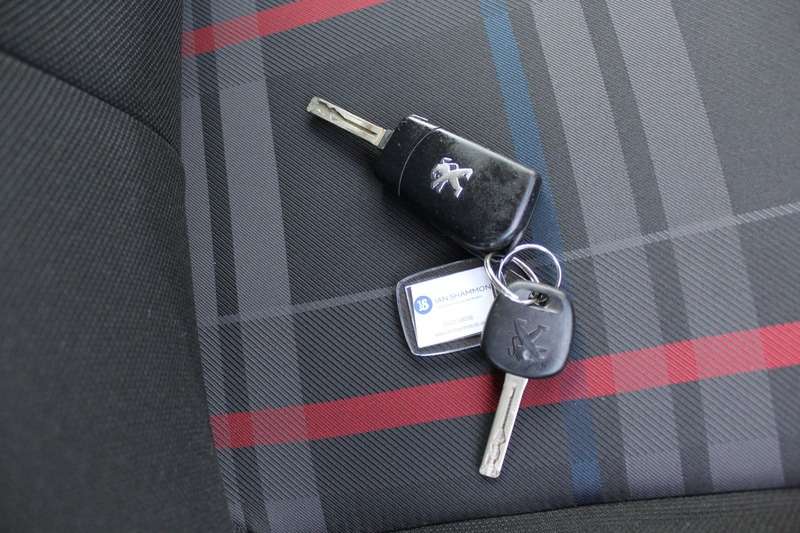 2015 PEUGEOT 108 2015 PEUGEOT 108