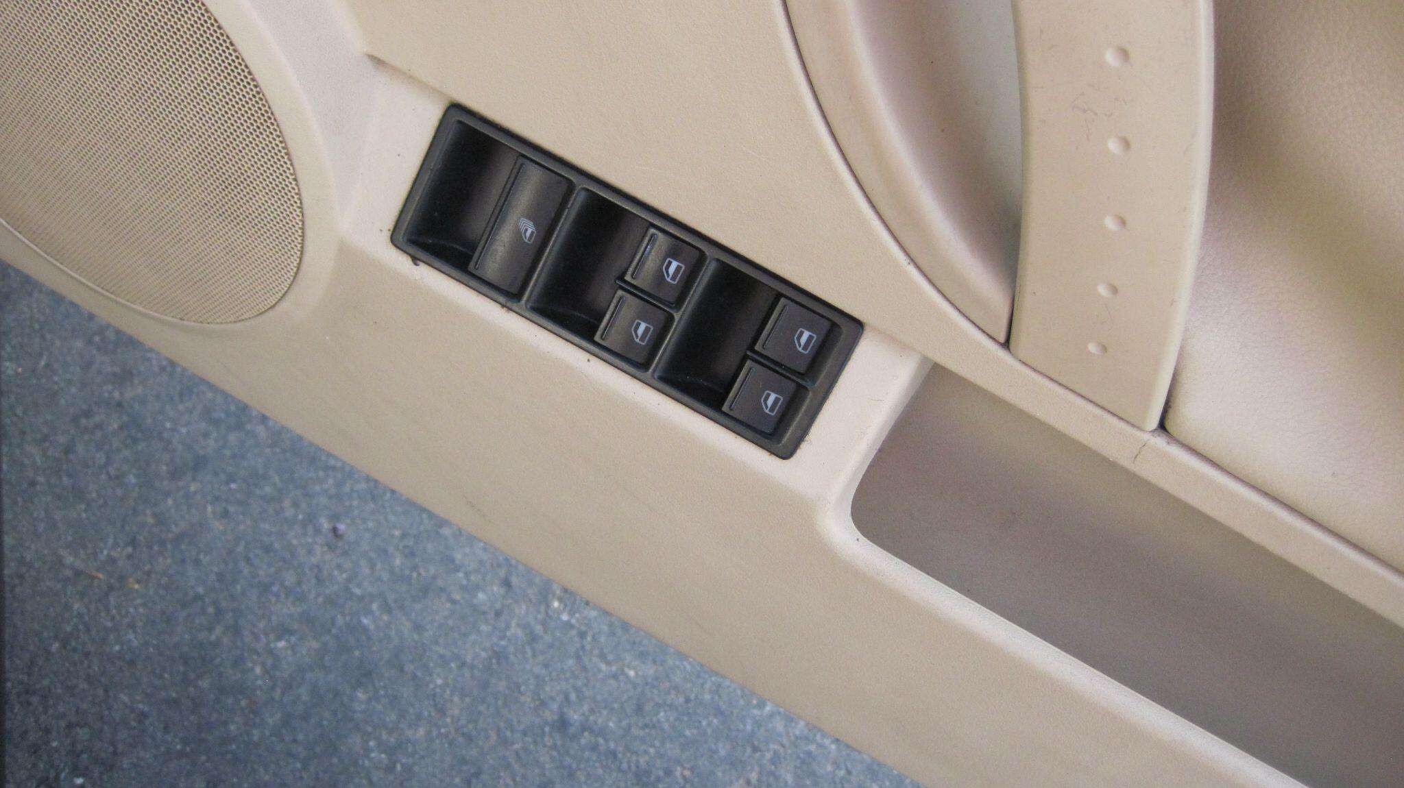 2004 VOLKSWAGEN BEETLE 2004 VOLKSWAGEN BEETLE