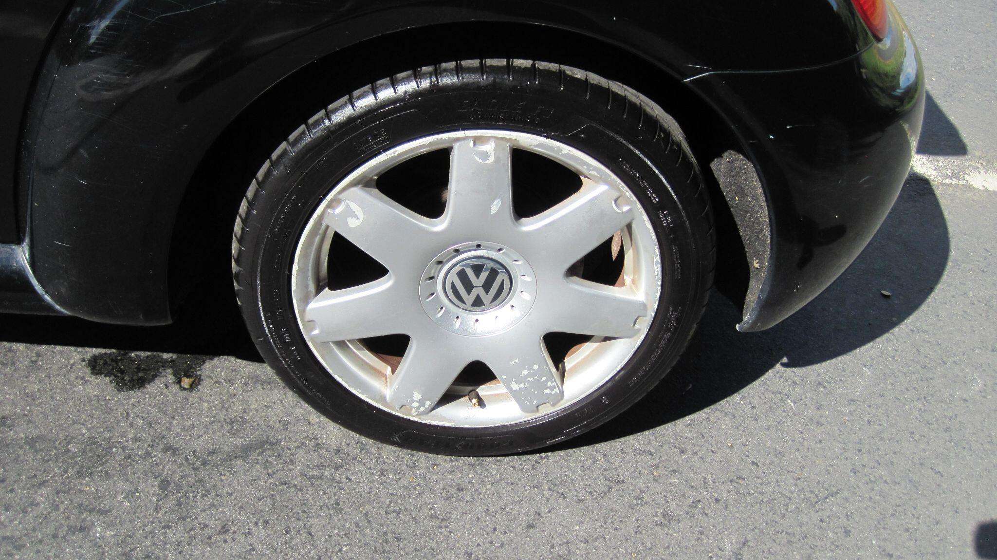 2004 VOLKSWAGEN BEETLE 2004 VOLKSWAGEN BEETLE