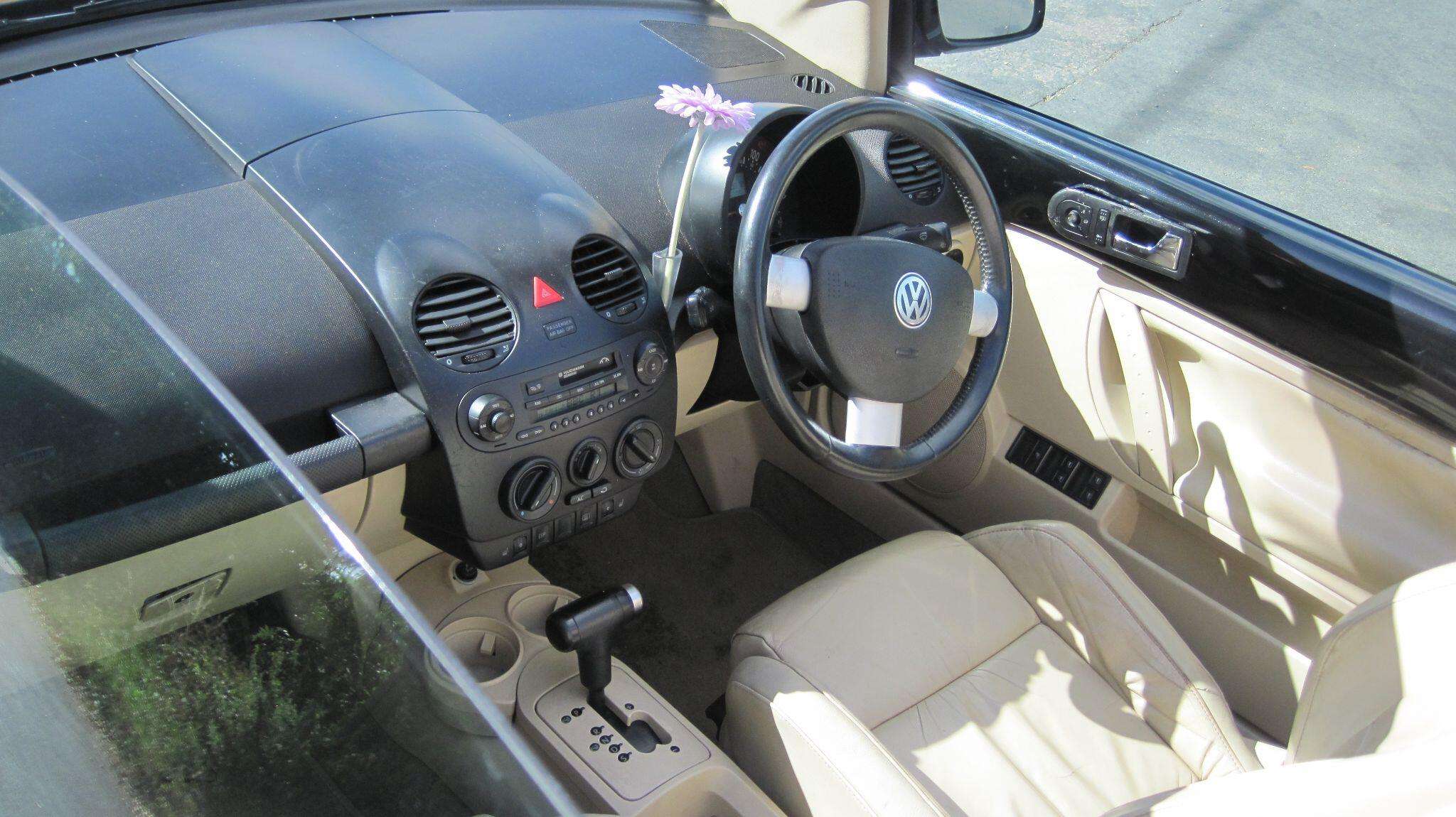 2004 VOLKSWAGEN BEETLE 2004 VOLKSWAGEN BEETLE