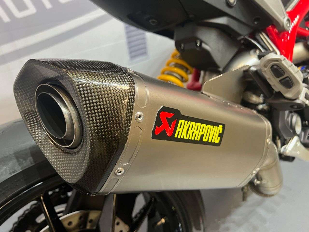 2015 DUCATI HYPERMOTARD 2015 DUCATI HYPERMOTARD