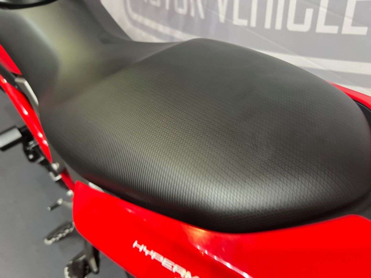 2015 DUCATI HYPERMOTARD 2015 DUCATI HYPERMOTARD