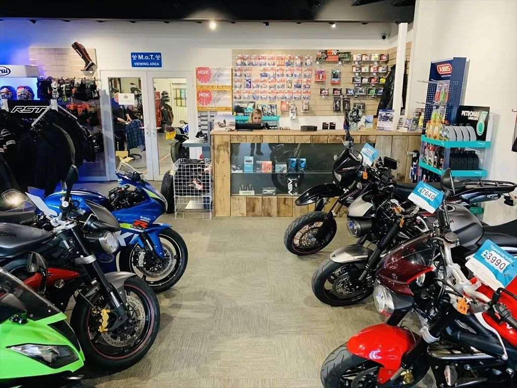 2022 MOTO GUZZI V85 TT 2022 MOTO GUZZI V85 TT