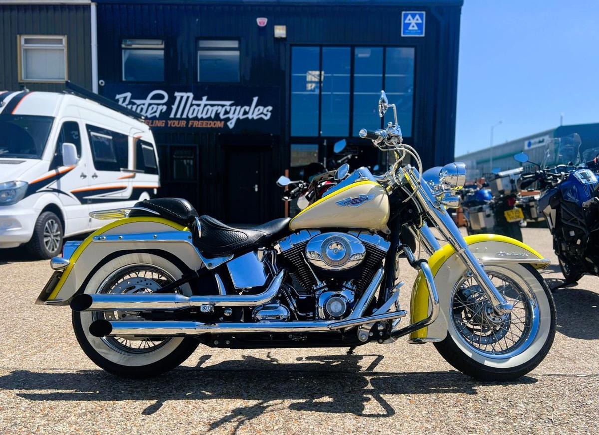 Check out this Harley-davidson Softail 2009 Petrol Manual