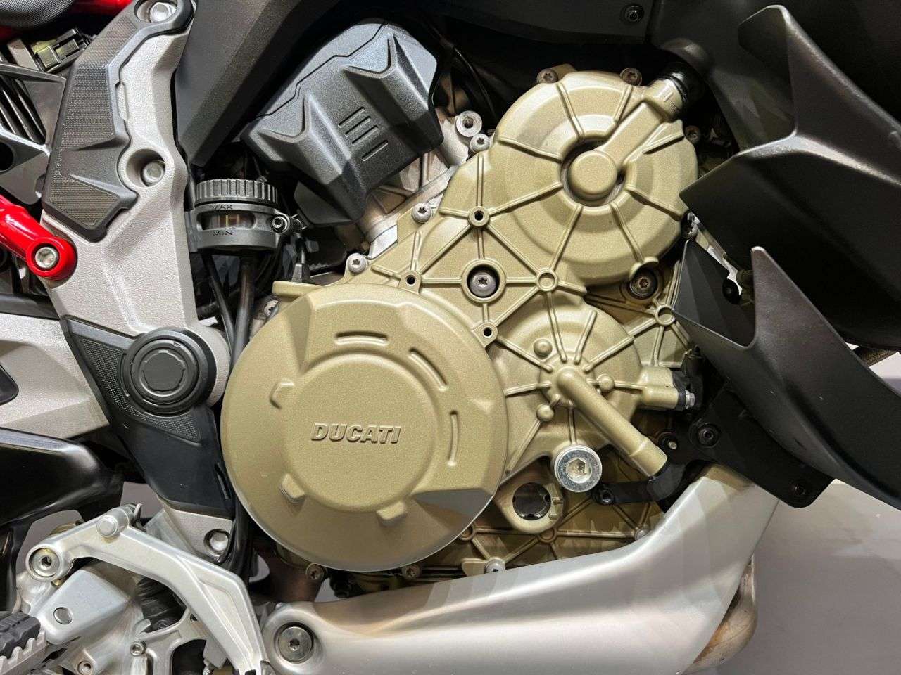 2021 DUCATI MULTISTRADA V4 2021 DUCATI MULTISTRADA V4