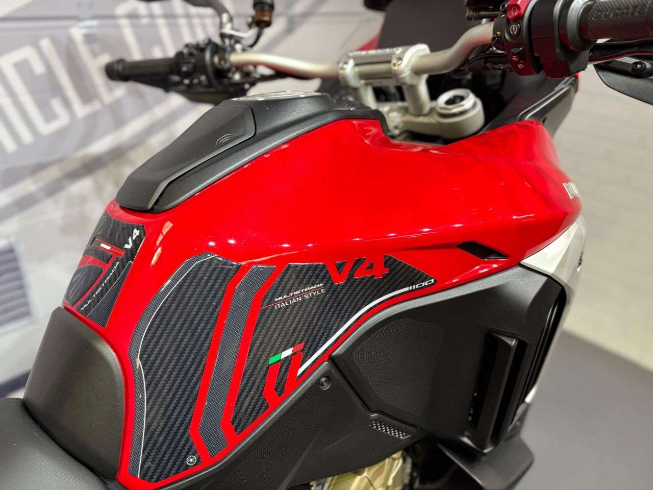 2022 DUCATI MULTISTRADA V4 2022 DUCATI MULTISTRADA V4