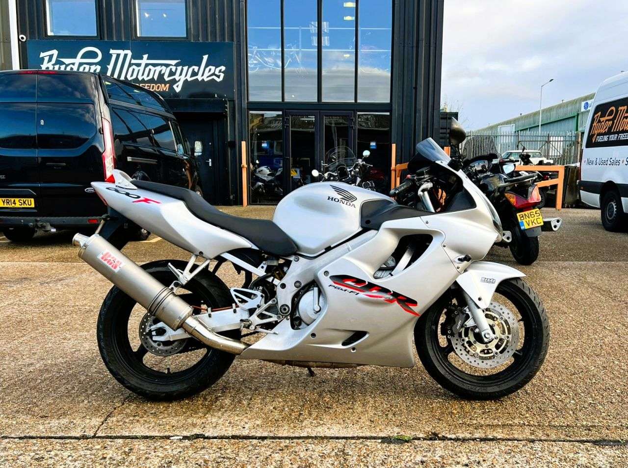 2002 HONDA CBR600F 2002 HONDA CBR600F