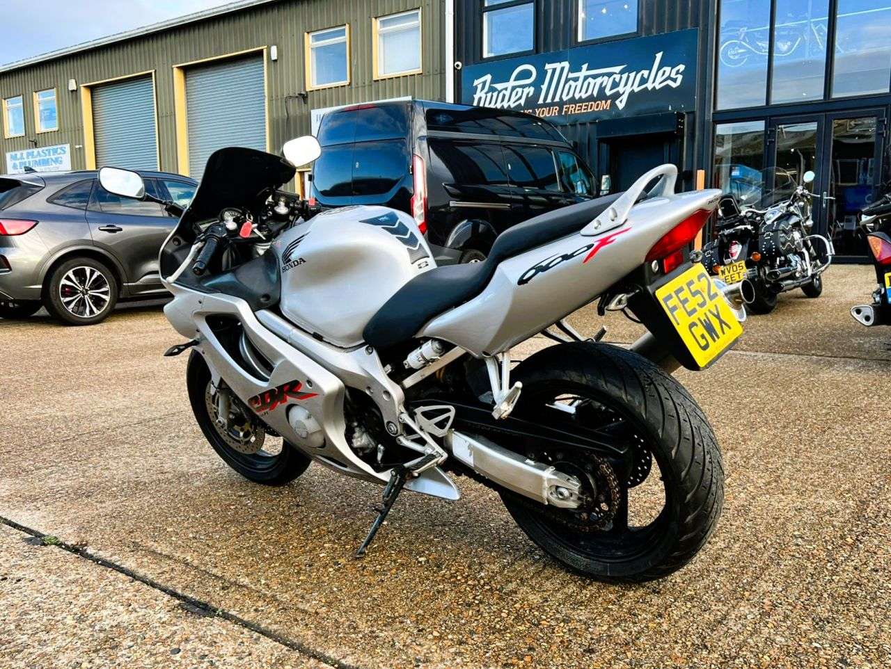 2002 HONDA CBR600F 2002 HONDA CBR600F