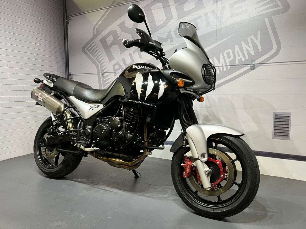 2001 TRIUMPH TIGER 955I 2001 TRIUMPH TIGER 955I