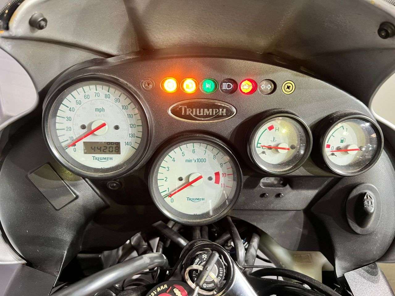 2001 TRIUMPH TIGER 955I 2001 TRIUMPH TIGER 955I