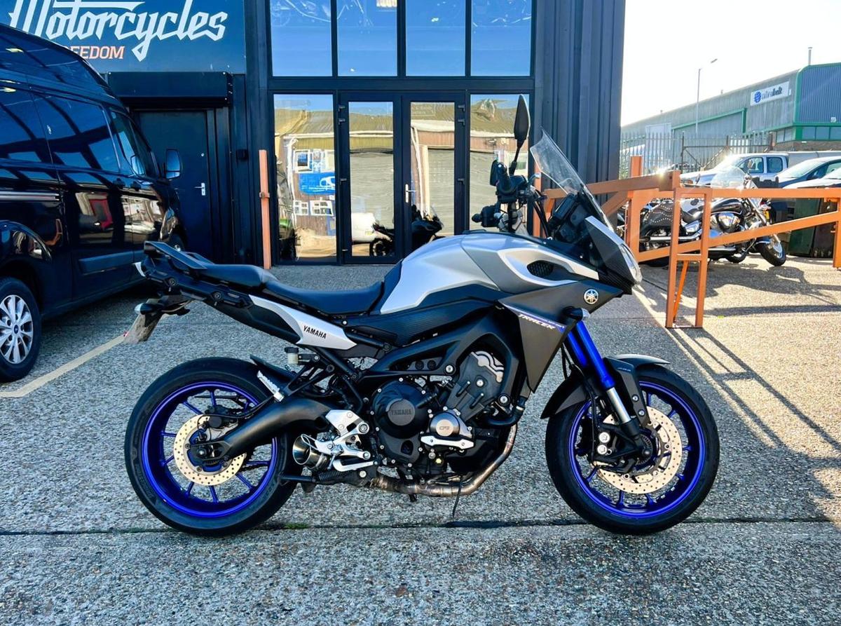 Check out this Yamaha Tracer 900 2015 Petrol Manual